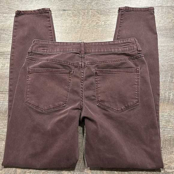 Maurices plum, distressed, denim stretch, jeans/pants 29” - Picture 8 of 8